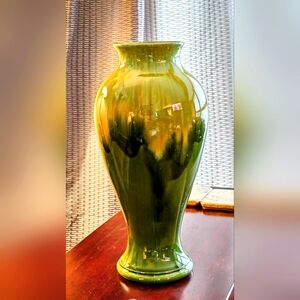 Vintage Royal Haeger vase #4030